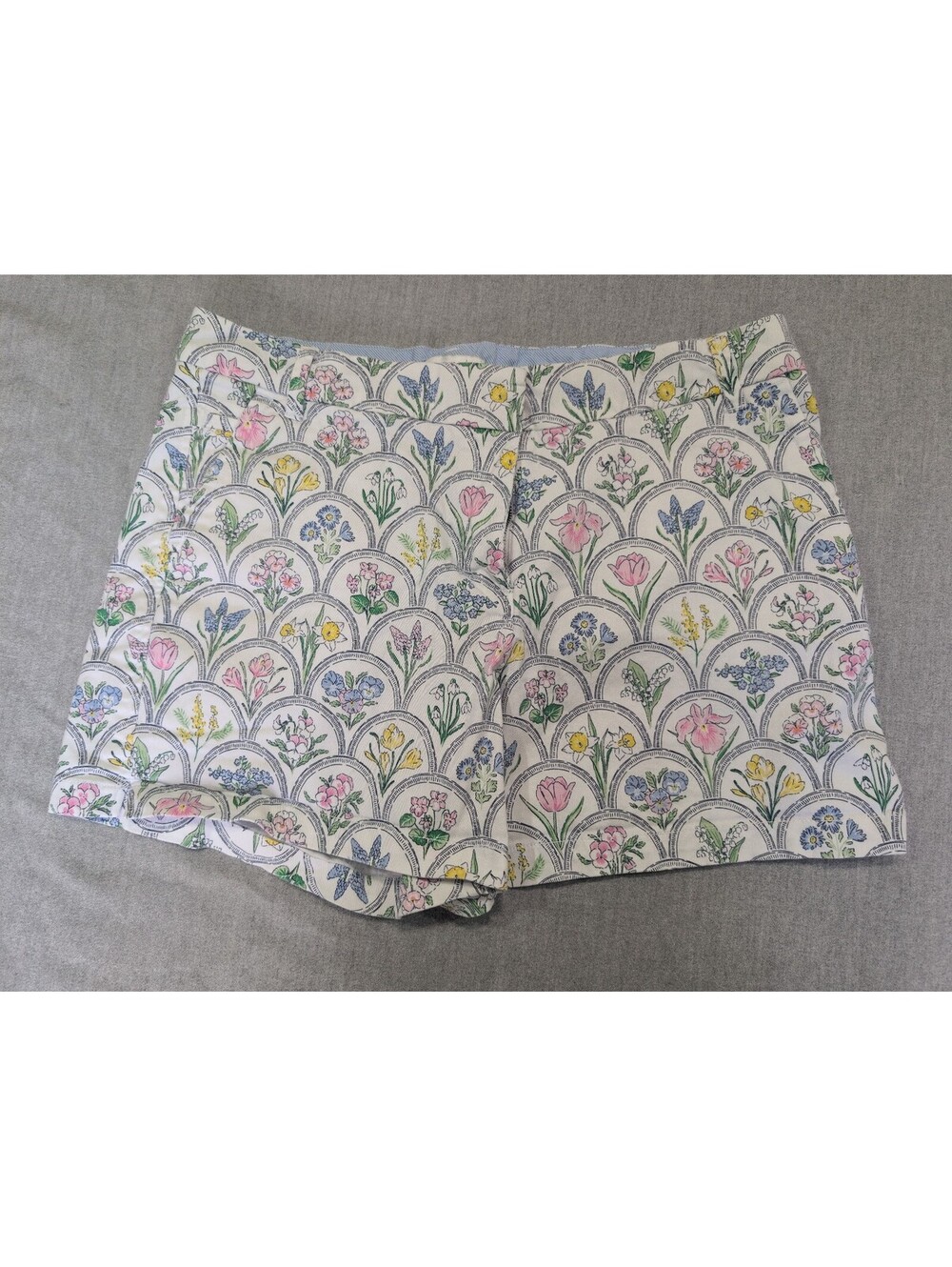 Crown & Ivy floral print shorts size 12